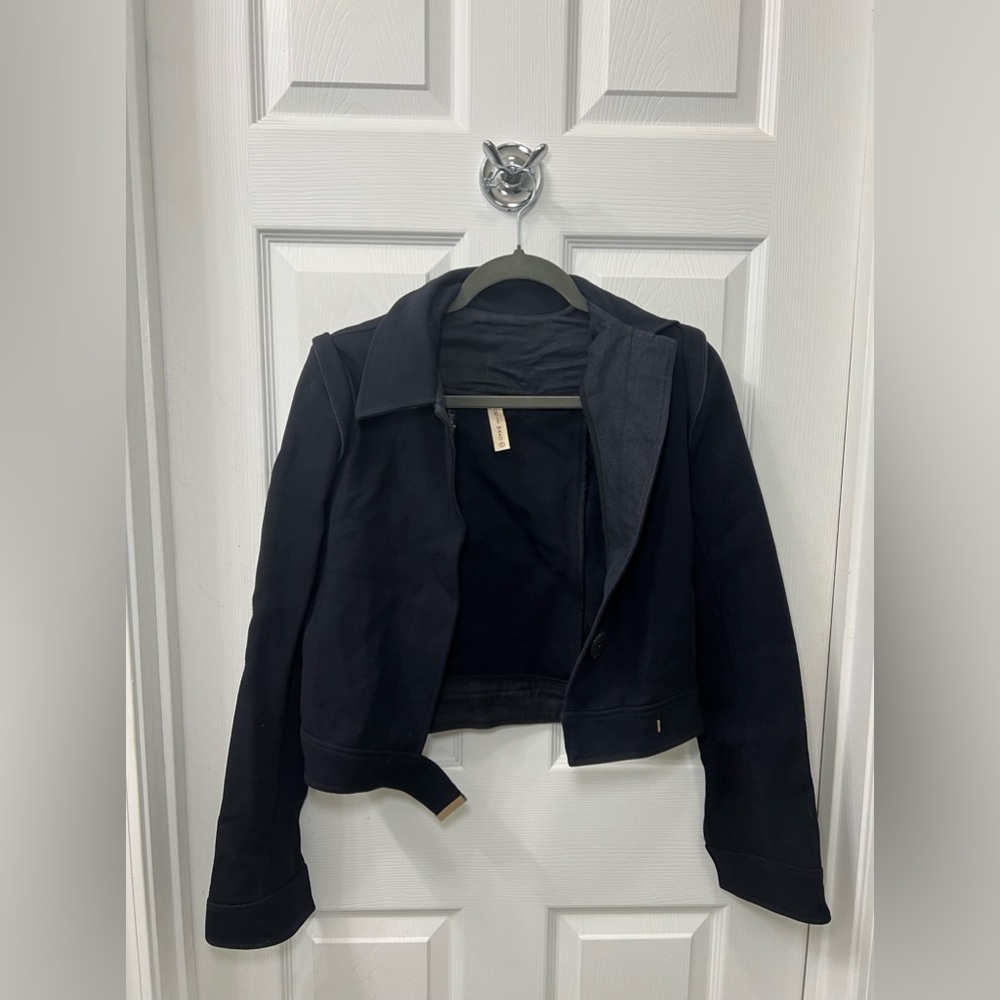 Maggie Ward Cropped Fitted Navy Blue Blazer (S)